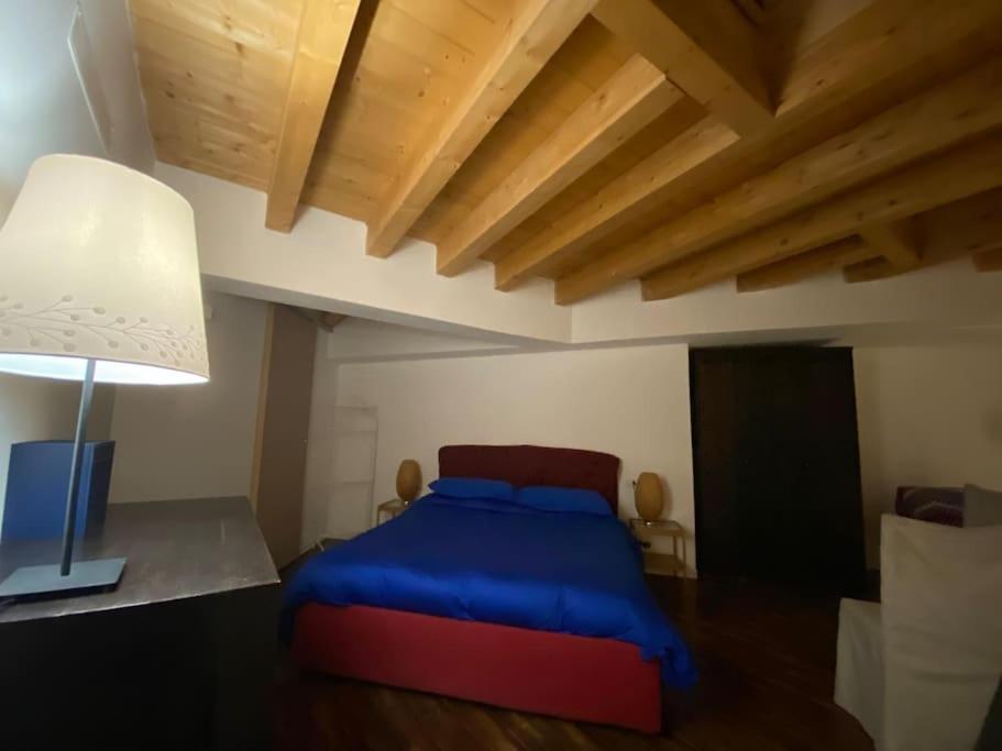 Open Space City Center Con Terrazzo E Due Bagni Appartement
